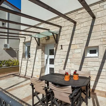 Sunny Villa Hanioti
